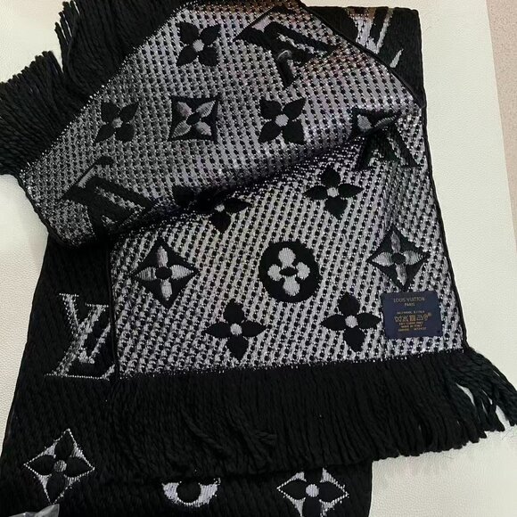 Louis Vuitton Monogram Logomania Black Scarf - New with Box - Picture 3 of 8